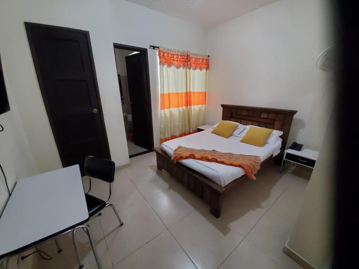 Hotel Cataluna Pereira Exterior photo