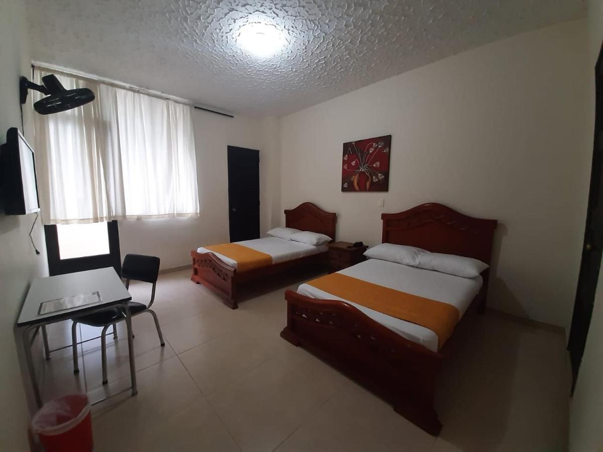 Hotel Cataluna Pereira Exterior photo